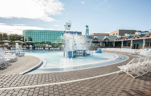 Style was taken into serious consideration. The colors were chosen to complement the NAC club logo. More importantly, the owners and designers chose the theme of an oceanside beach resort, so members could stay at the club and feel transported to the Jersey Shore or Atlantic City. The brick pavers, white and light blue colors, and hammock-style deck chairs offer that seaside feel.